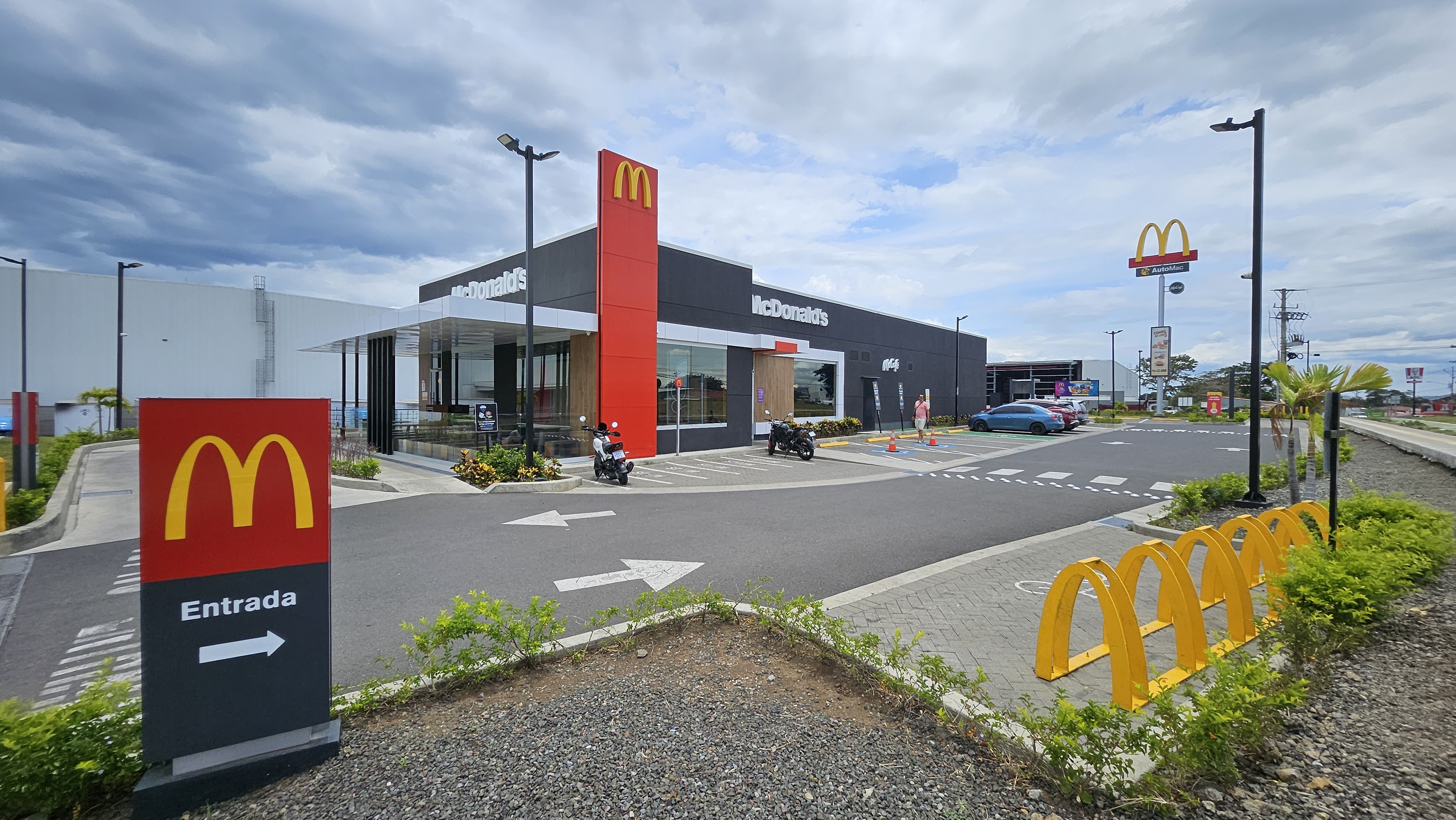 Mobiliare placeholder for Mcdonalds, Santa Ana Trade Center, Costa Rica