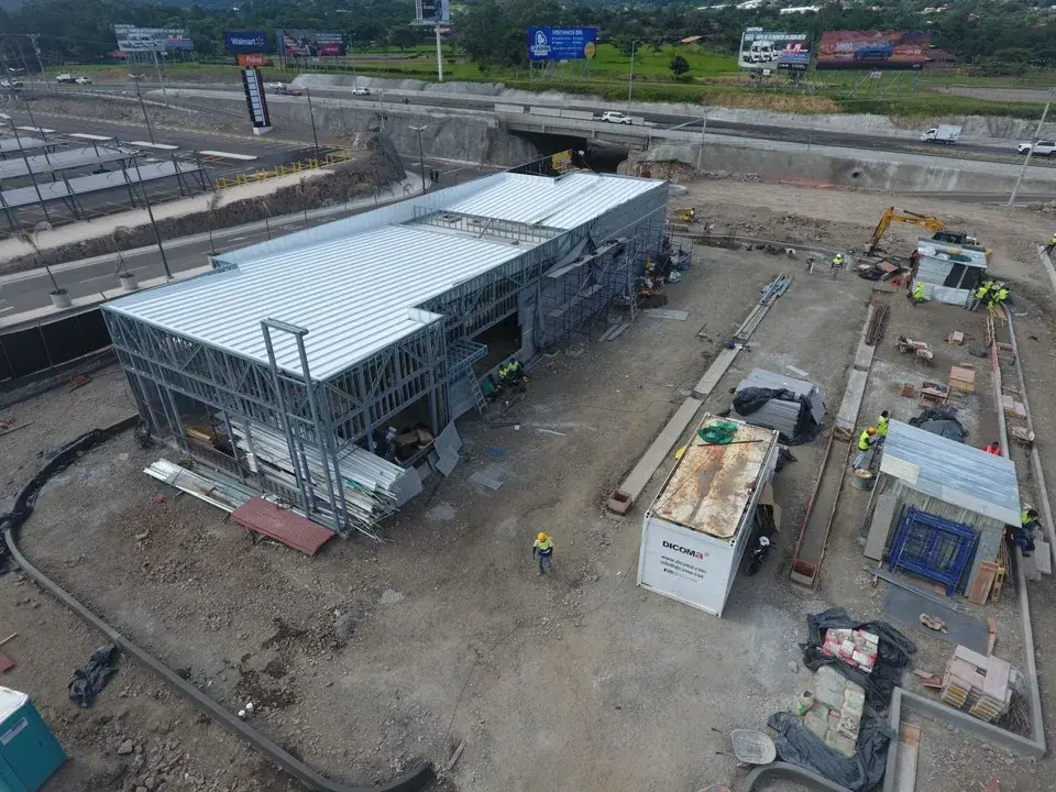 Vista 1 del proyecto McDonald's, Santa Ana Trade Center